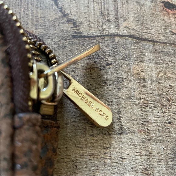 Michael Kors Snakeskin Wristlet Black and Brown with Gold Logo Plaque and double - Picture 3 of 10